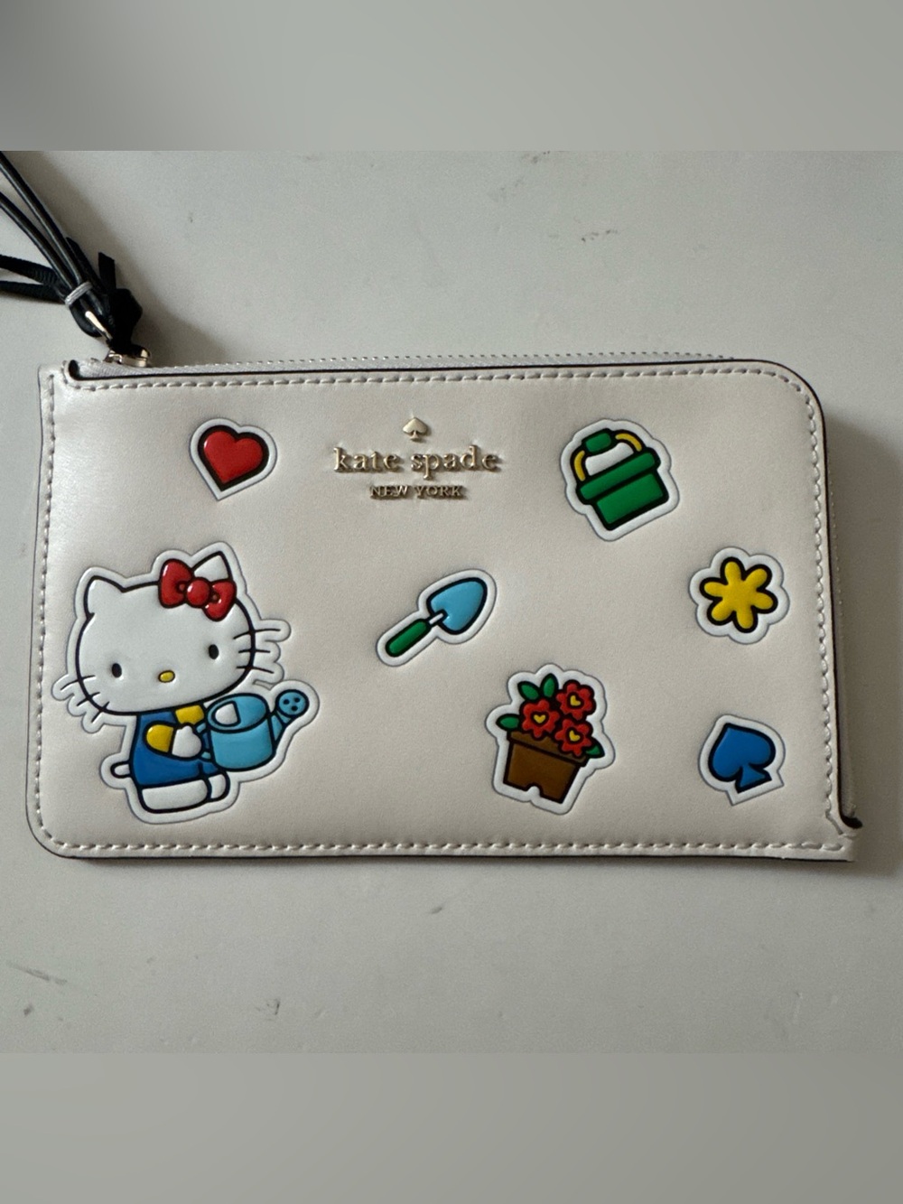 NWT Kate Spade Sanrio Hello Kitty Small Wristlet